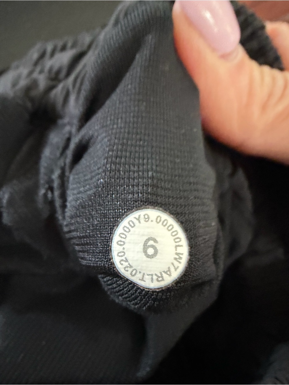 Lululemon Hotty Hot Short II *Long 4" Black - Picture 8 of 8